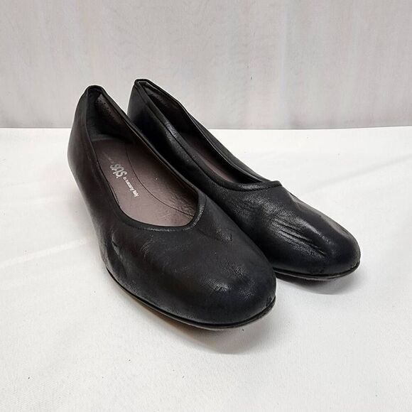 SAS Size 9 Regina Black Leather Heels Narrow M - Picture 1 of 9
